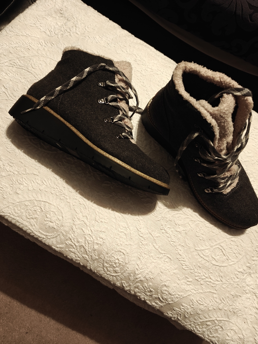 Dr. Scholl's Dark Gray Sherpa-Lined Lace-Up Ankle Boots